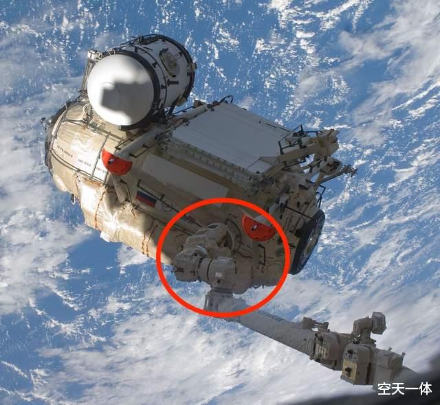  找到证据了！加拿大2号机械臂确实可以爬行，不只我们有这个功能