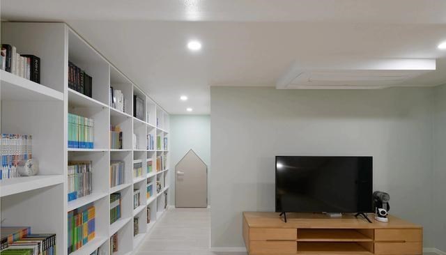 149㎡空中复式，一层融入大平层开阔视野，打造全功能轻奢格局