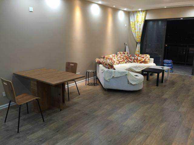 参观闺蜜新家，117平新房硬装只花5万块，网购家具一股廉价的味道