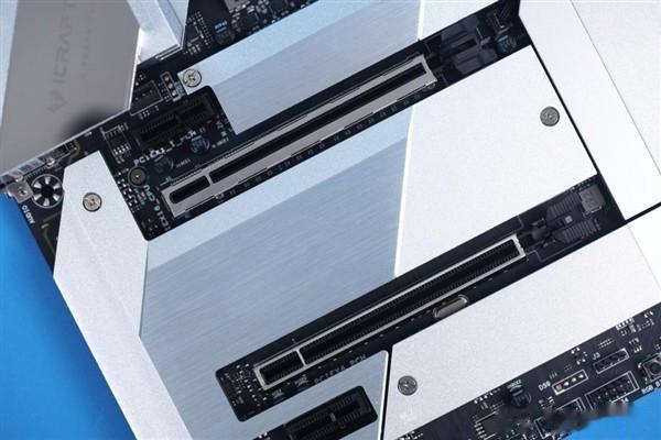 铭瑄|12代酷睿旗舰座驾!铭瑄MS-iCraft Z690 WiFi电竞之心图赏