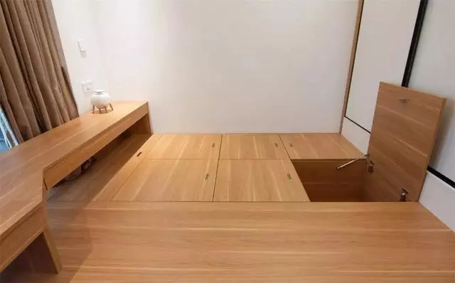 89㎡两室改三室,客厅不买沙发,舍弃电视墙,围合卡座超实用