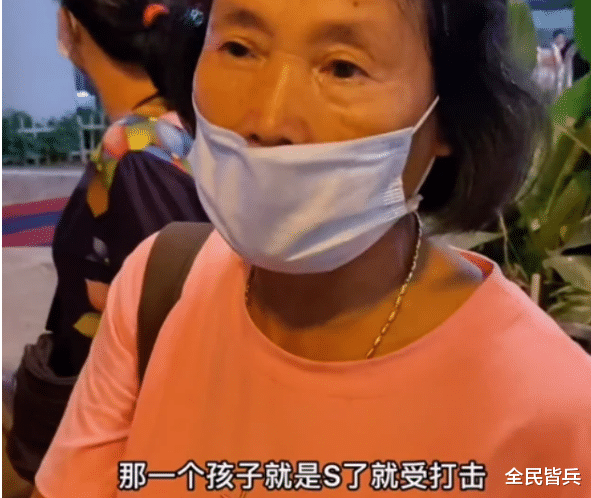 深圳:女子为情所伤流浪街头,气质优雅长相漂亮,曾也是位女强人