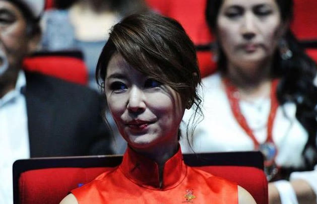 林心如|45岁林心如参加电影节？近照苍老法令纹明显，生图暴露真实年龄