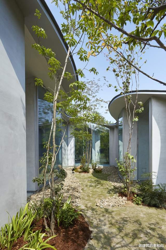 厨房|与场地高度呼应的住宅：让大自然与建筑融为一体，享受呼吸的美好
