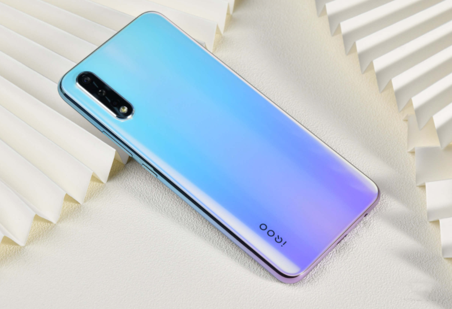 OPPO|vivo相比于OPPO,原创的元素要更多,也更令人尊敬