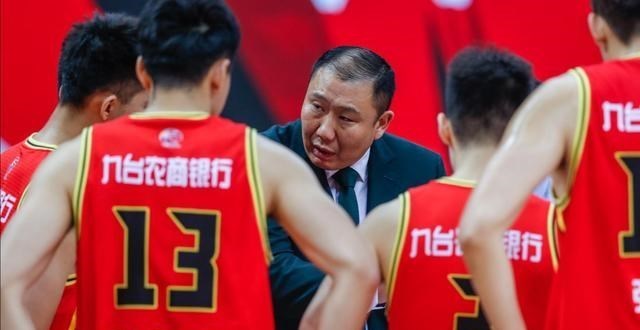 嘟小薯 央视全部直播!CBA新赛季首个比赛日,广东队引领四场焦点之战