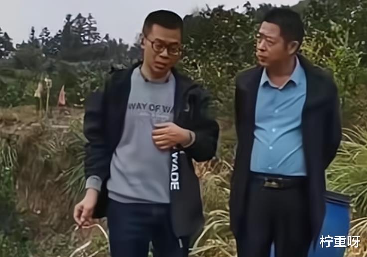 姚爸为开封舅舅捧场,偶遇28事件真相粉,对方遗憾许敏没生二胎