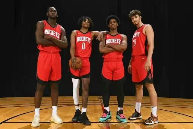 一天一世界|沃尔会抢格林球权,火箭重建方式不对?已有两队证明过这方式可行