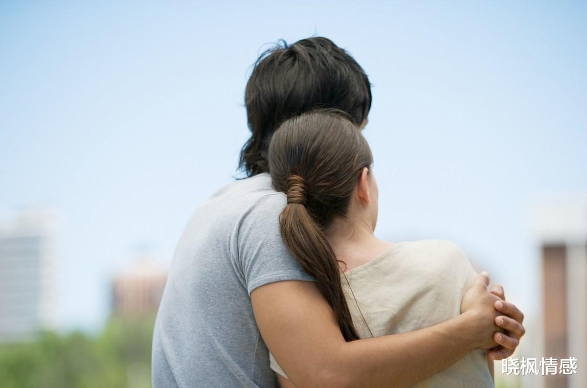 晓枫情感 男人到了中年，最迷恋哪种女人？他们给你答案