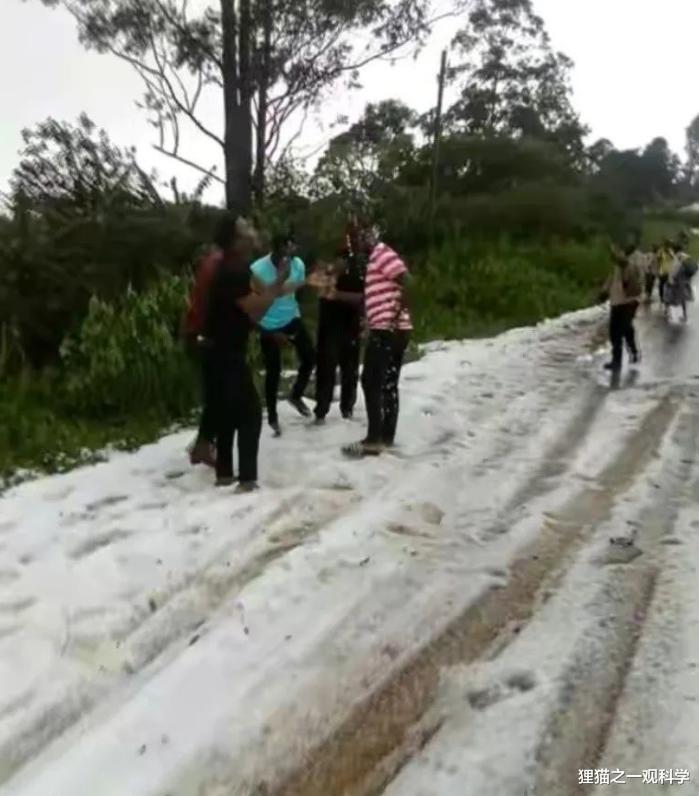 冰川期 赤道旁的国家喀麦隆下雪了？地球处于大冰期？全球气候变暖有误？