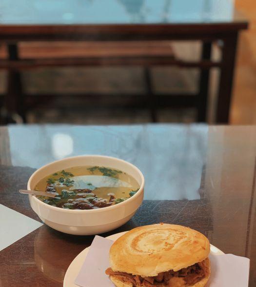 陈晓说美食 西安真正的老字号,肉夹馍10元1个火了上百年,电视台轮番来采访