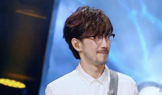 我独坐小窗一盏清茶 实力歌手过气的过气，去世的去世，以后只能听流量明星唱歌了？