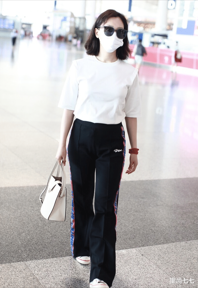 里尚七七|陈数18岁儿子大变样，染黄发身材暴瘦腰比她还细，老公爆肥不敢认