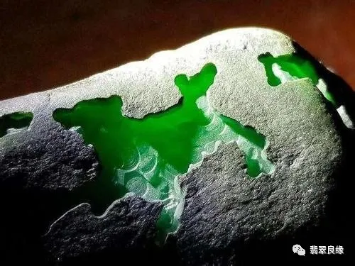 翡翠|翡翠原石怎么估价 翡翠原石估价的依据和原则是什么