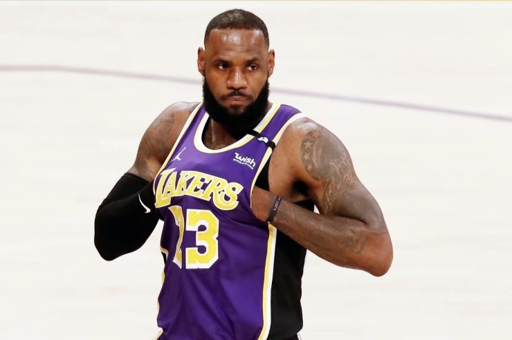 湖人队|詹皇伤停无缘对阵掘金,湖人接连遭重创,难道真要打附加赛?