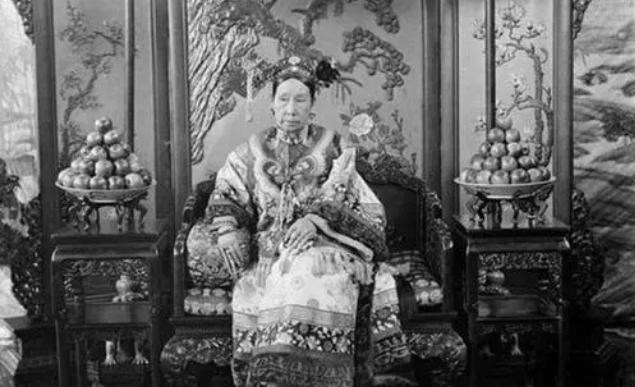 阳光语言矫正说|八国联军入侵,慈禧为什么调不动李鸿章、张之洞等人呢?