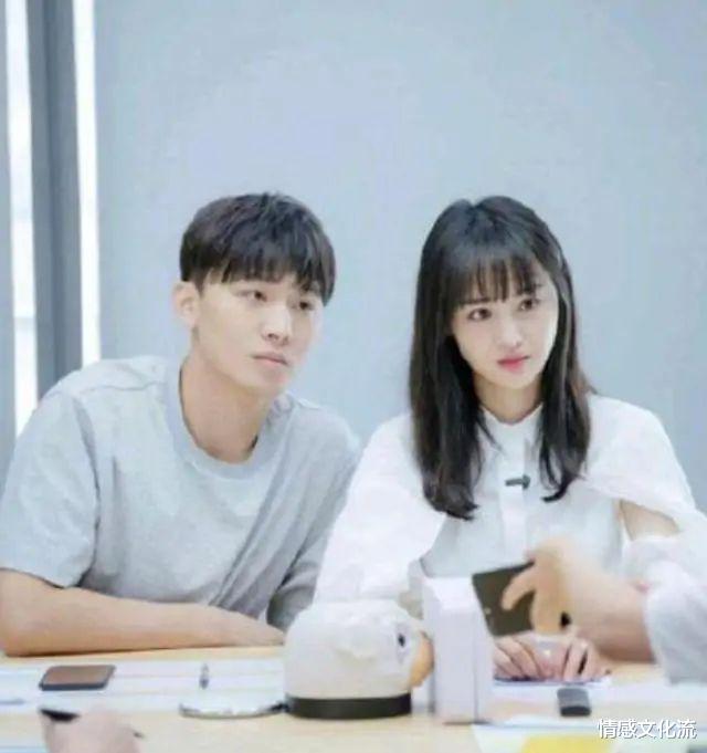 郑爽|“求求你们放过小爽，孩子我们养”，郑爽爸爸道歉，网友打起来了