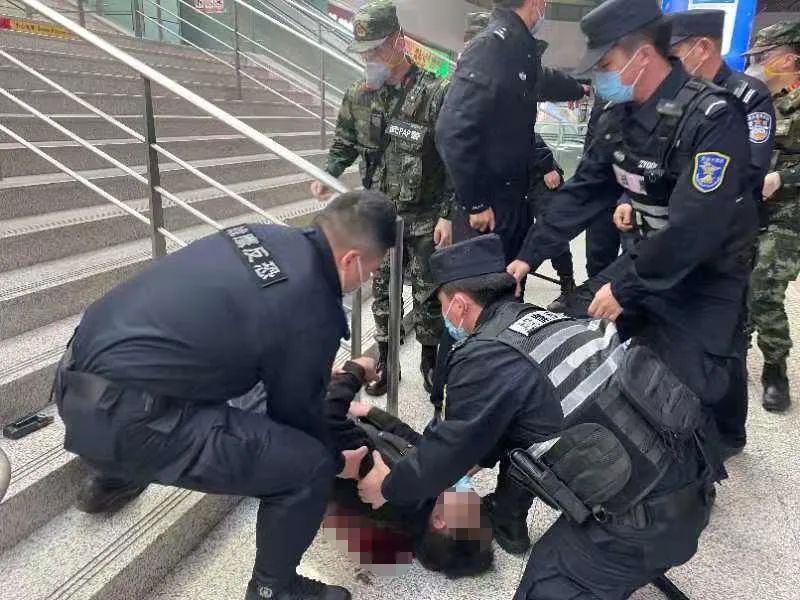 这一次,民警武警同时出手了!