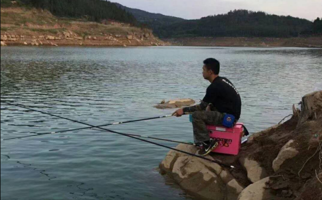 饵料|夏季野钓，总有小杂鱼捣乱怎么办？我有绝招对付它