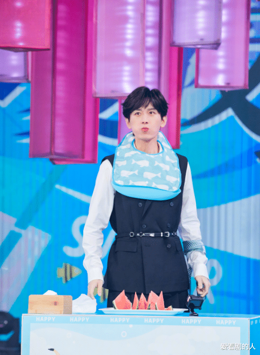 成毅|快乐大本营：张晚意低音好听，宋轶唱歌自信，成毅用表情飙高音！