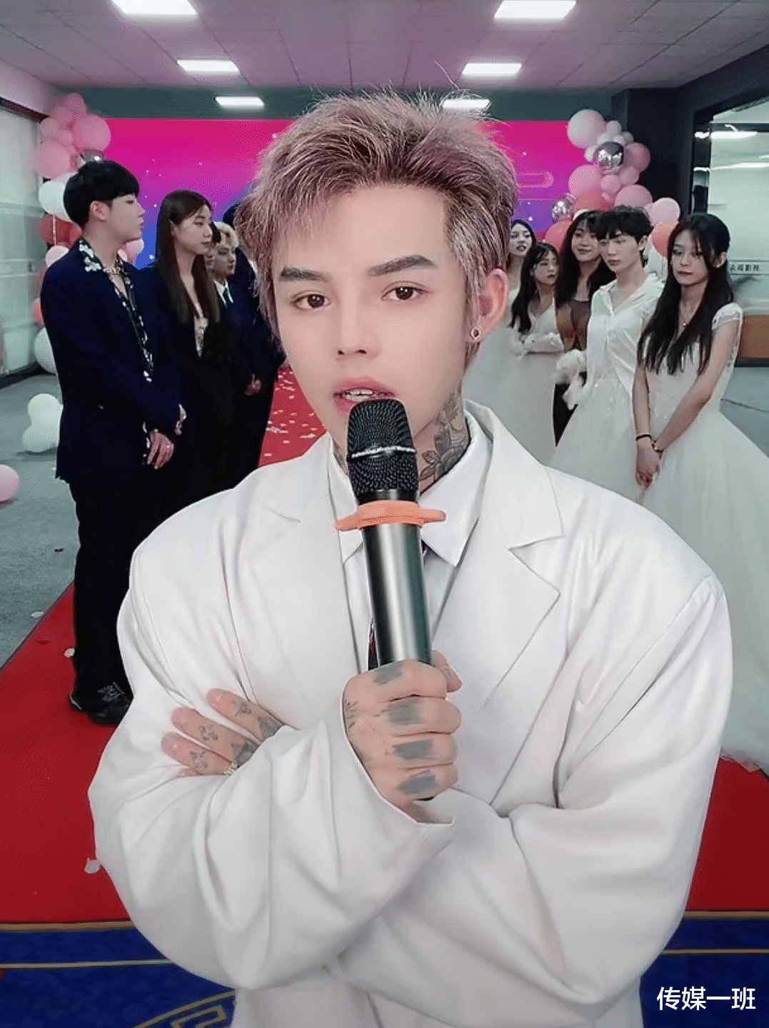 殷世航|网红殷世航被永久封号，卖大牌假货，连“爸爸”都是花钱租的？