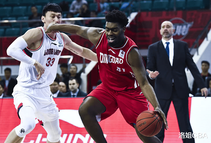 德羅贊|CBA三消息：廣州二階段遇強敵，阿不都隔離訓(xùn)練，周琦尷尬受采訪