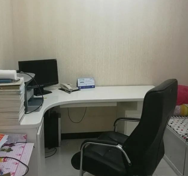 |晒晒新家，住了半年还是很新，电视墙好时尚，打开就能进卧室！