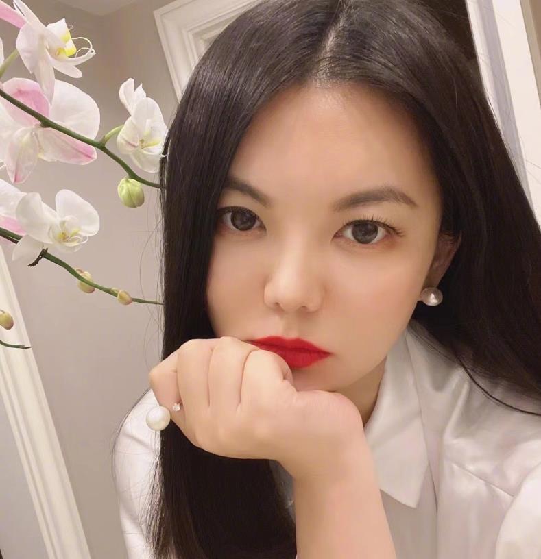 韩剧|李湘总是被吐槽穿得像个暴发户，可她买衣服时却说不用太浪费