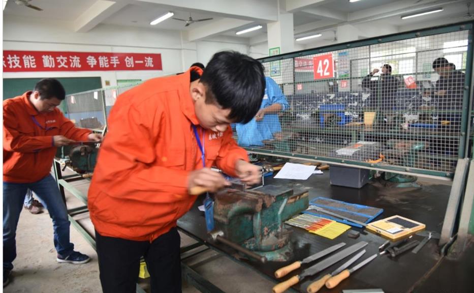 中考改革|中考改革后，职业高中热度猛涨，资深老师坦言：家长要为错误买单