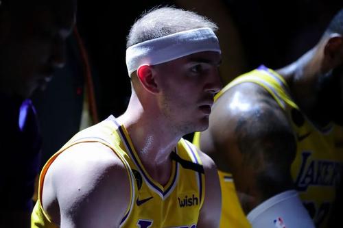 湖人队|2.5亿！湖人下赛季总薪资太吓人，高薪续约施罗德恐让球队万劫不复