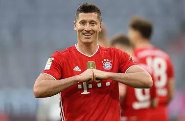 羊城派 【德甲】莱万上演帽子戏法，拜仁用大胜庆祝九连冠