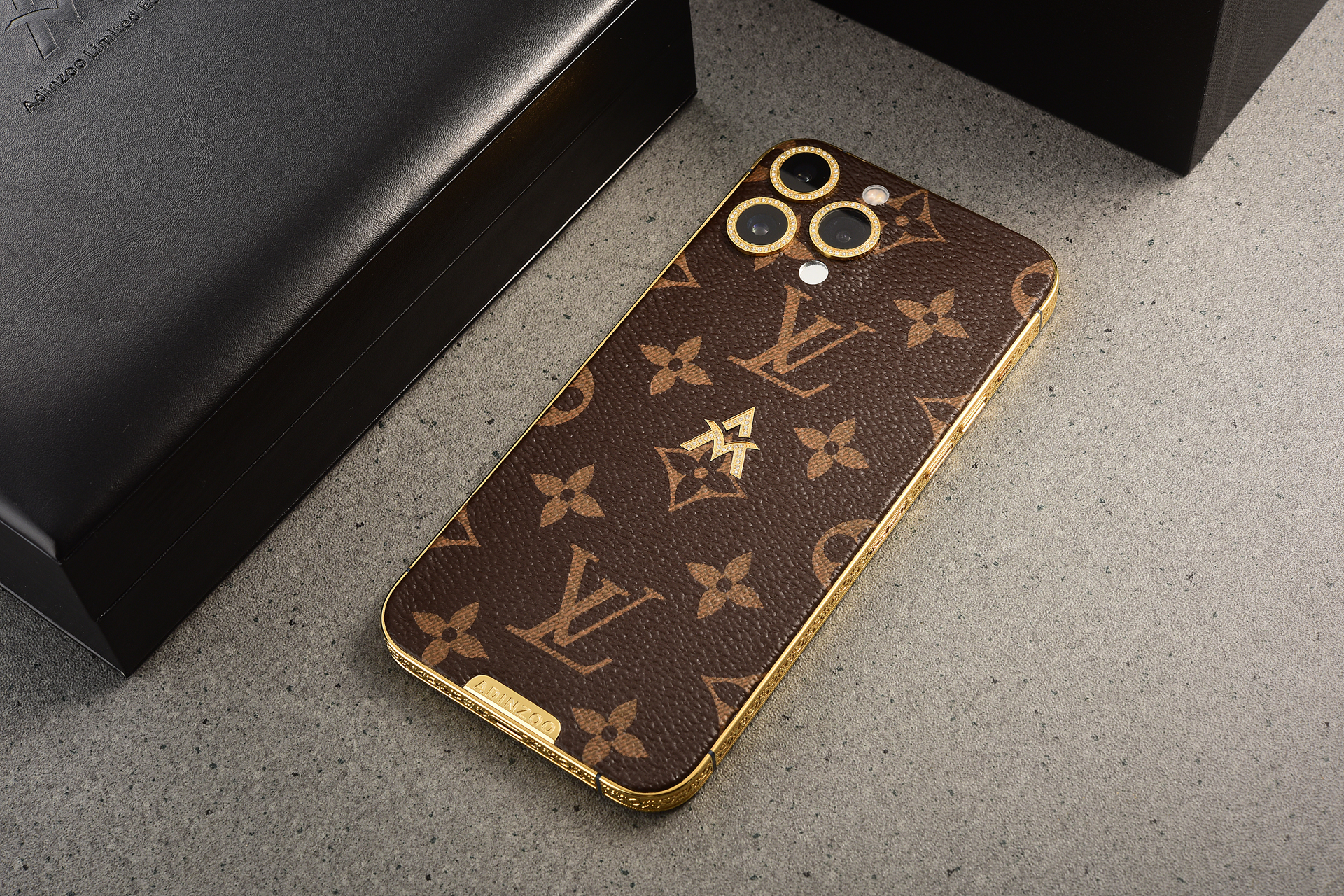 iPhone|年轻人的第一款LV，不一定非要包包，也可以是LV定制iPhone