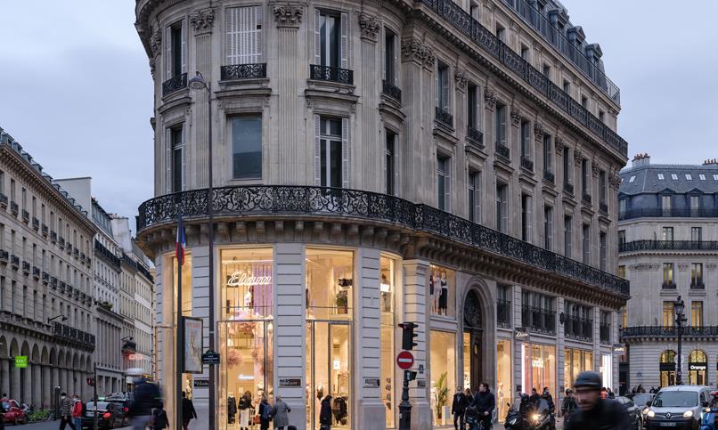 翡翠|美到失语！宝格丽的“翡翠墙”，竟是用废弃啤酒瓶制作的？