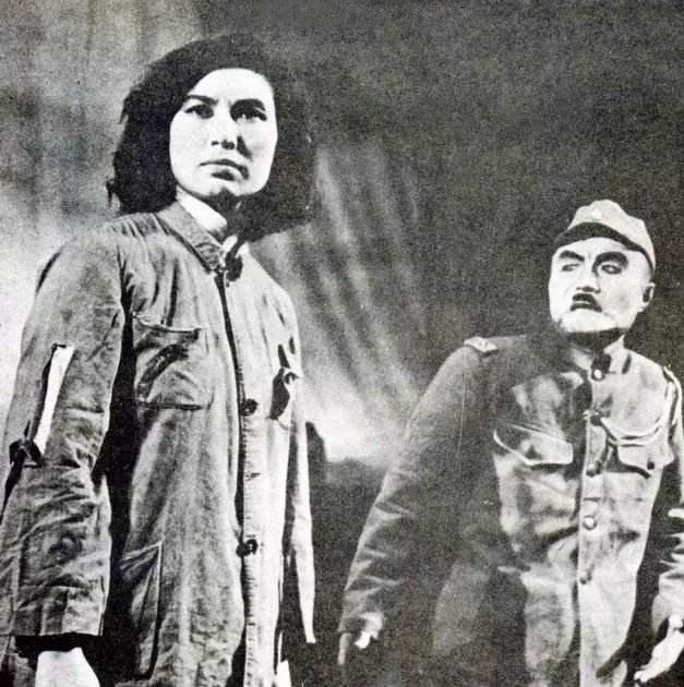 赵一曼|京剧名家童芷苓后来坚决抵制《劈纺戏》，并演了现代戏《赵一曼》
