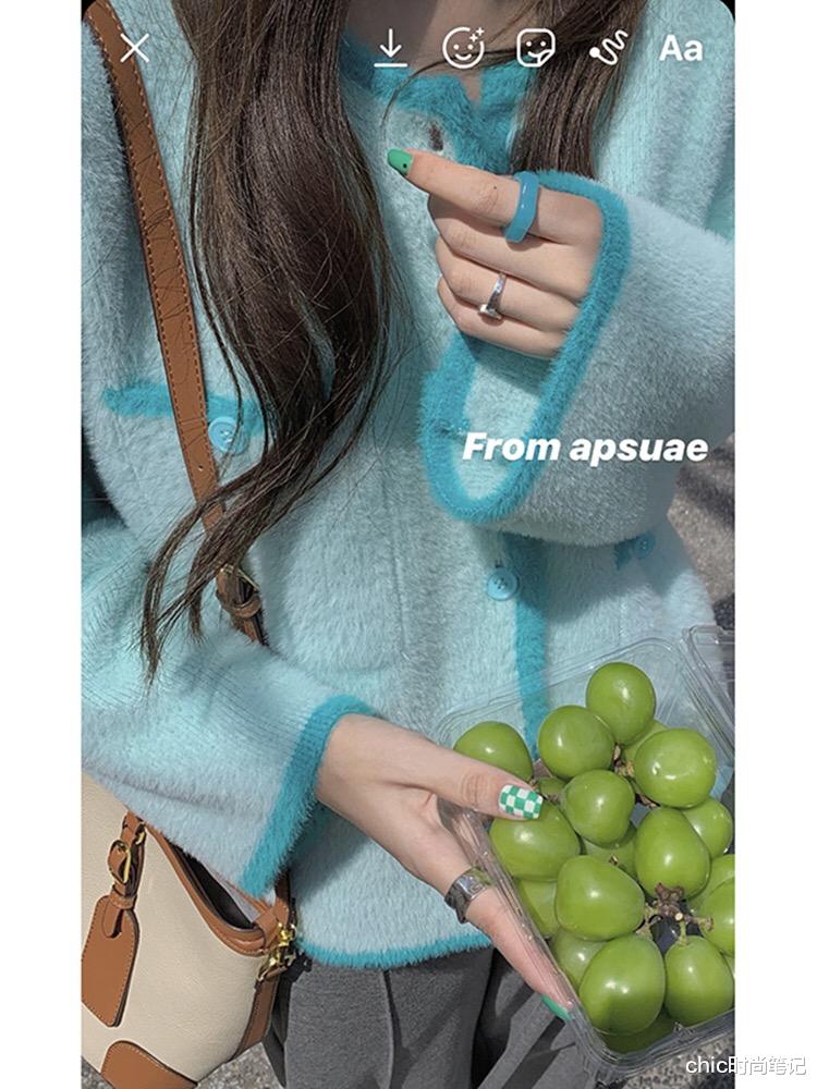 chic时尚笔记|靠这些颜色，拯救了我秋天不想穿黑白灰的尴尬，了解下？