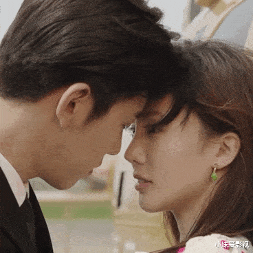 姐弟恋|金晨谈“姐弟恋”,可太拿手了!