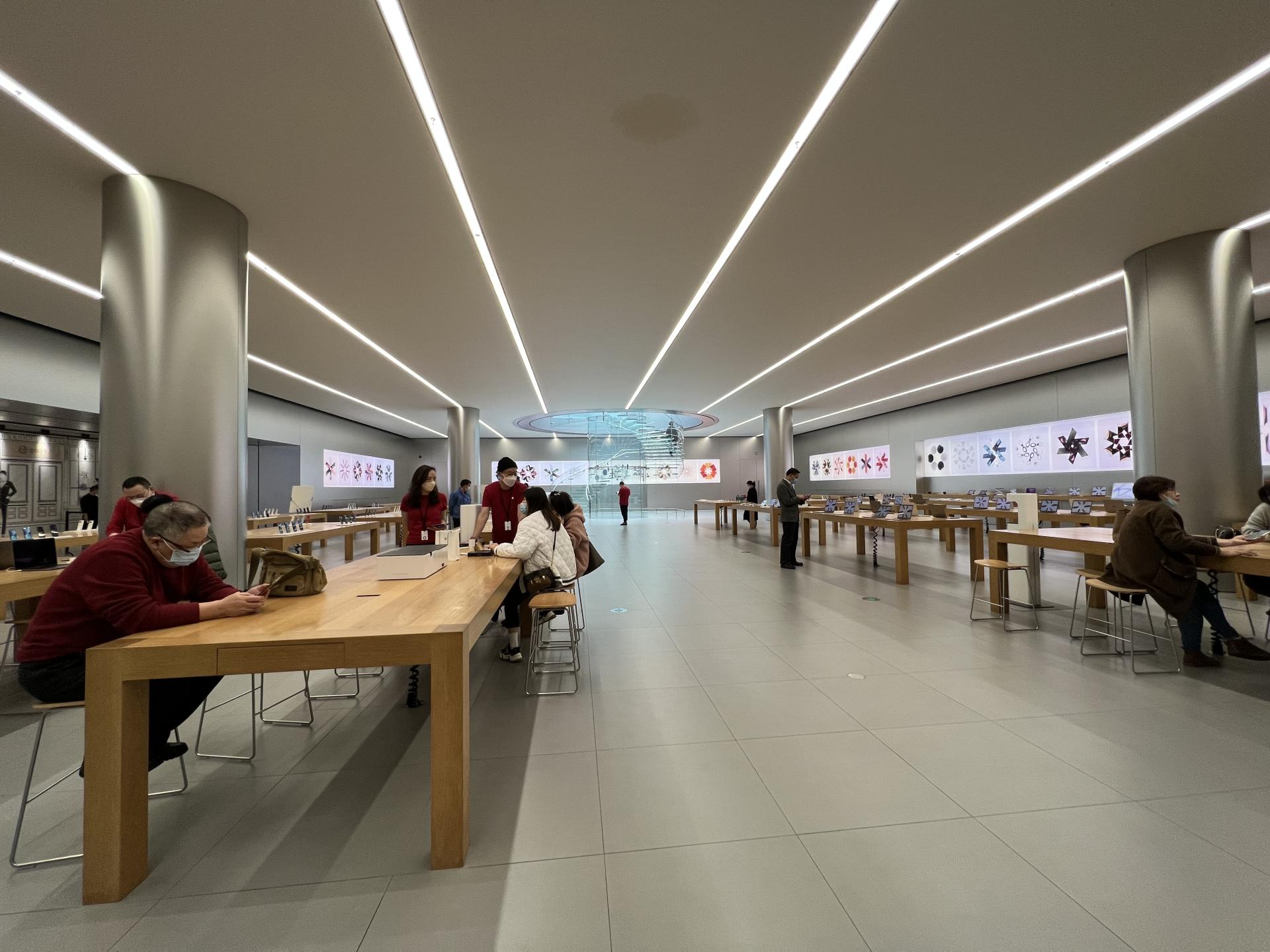 短視頻|用了兩年的AirPods Pro，還能去蘋果店”白嫖“換新，太爽了吧！