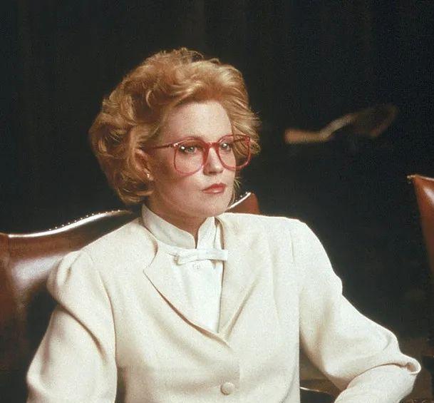 佘诗曼|杨采钰90年代OOTD,给我种了草