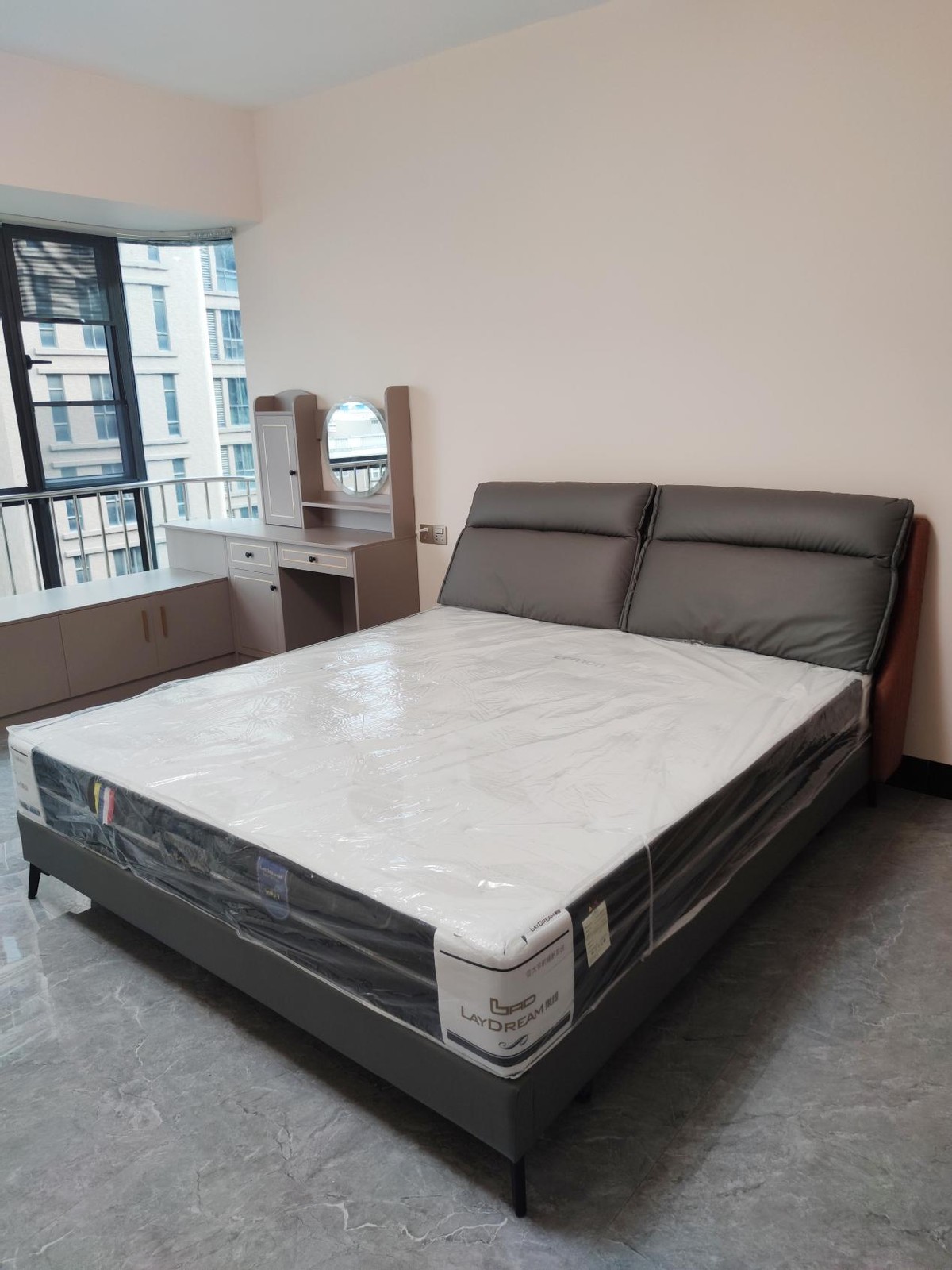 样板间|现代两居轻奢风,每个角落都充满格调!