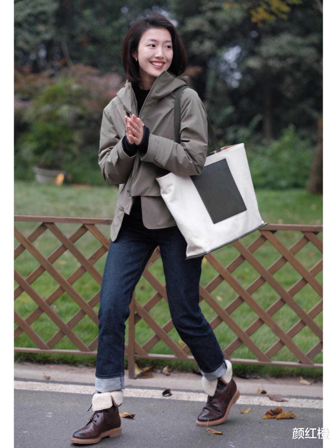 颜红橙 有这几个特点的短款羽绒服，一定要码住，上身不显臃肿也不压个子