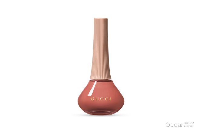 Gucci|Gucci Beauty推出限量版美甲贴纸！人人都可轻松塑造Gucci Nail