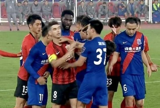 上海申花|申花重建到底有多難，看看這份名單，連其他隊的球迷都頭疼