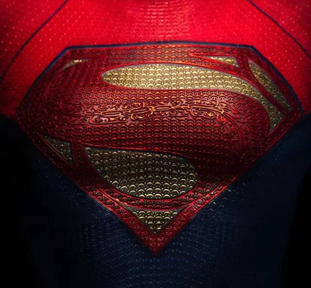 华纳|《闪电侠》剧透?本蝙谢幕,钢骨被踢,扎导正联故事线将被重写