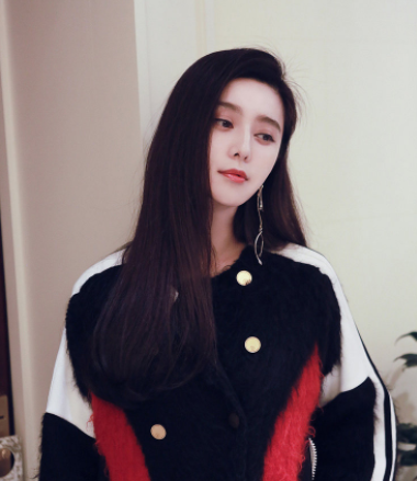 戴安娜王妃|吴亦凡事件连锁反应，赵薇商业帝国险崩盘，多名艺人被换角