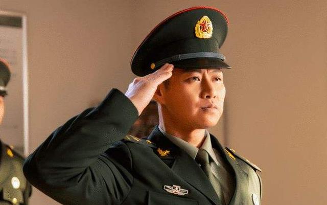 赵荀|一部戏用了八个替身,为等他剧组停工了半年,却从没人说他耍大牌