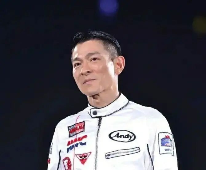 刘德华|刘德华亲弟弟罕露面，与哥哥外形相差大，身价不菲为人低调