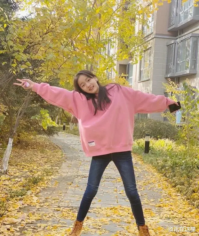 郭麒麟|赵薇女儿“不经意”长大，13岁颜值出众，未来的女神诞生了