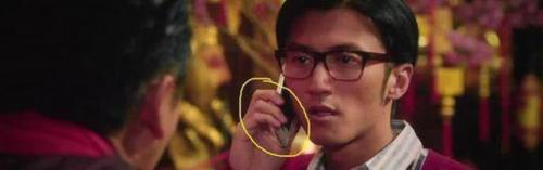 舜网 最让人发笑的穿帮镜头：潘长江身下藏了啥？网友：原来如此！