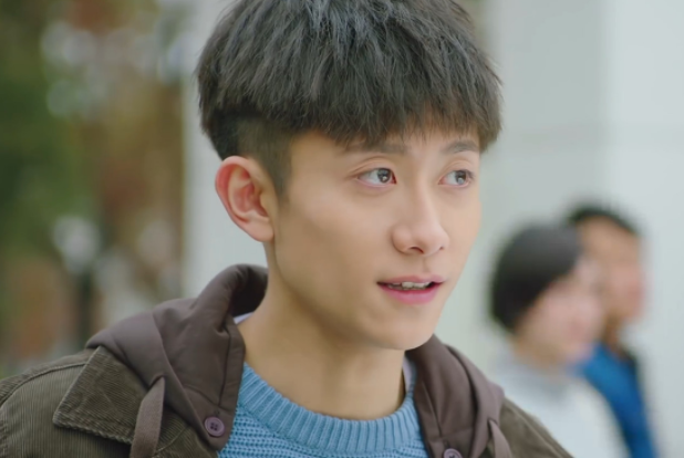 张一山|张一山的家庭背景有多厉害？姑姑韩红不算啥，他父亲才是真厉害