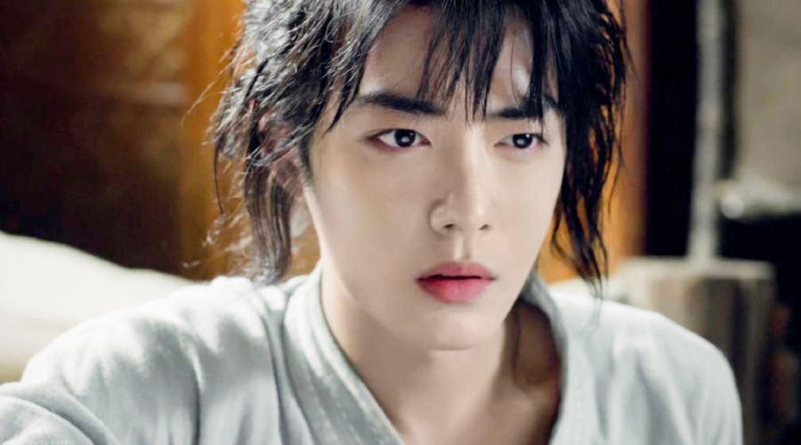 唐昊|《斗罗大陆》唐昊穿《陈情令》魏无羡同款，肖战一眼看出，都挺穷